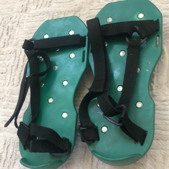 Lawn Aerator Shoes with Hook & Loop Straps - Picture 7 of 16